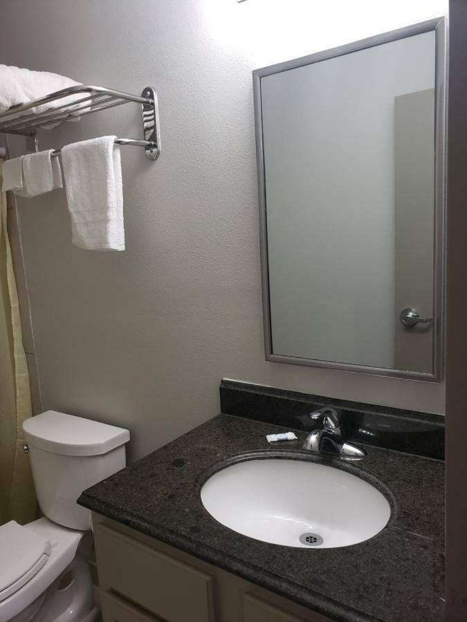 Budget Inn & Suites Батон-Руж Экстерьер фото
